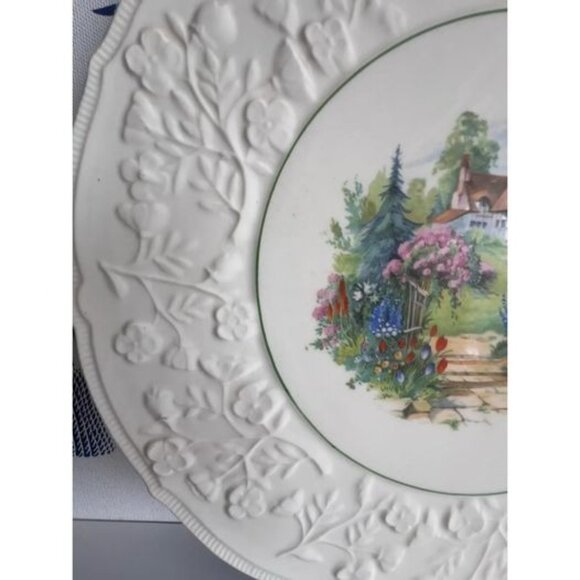 Embossed Cake Plate with Cottage Scene - Made in Czechoslovakia - Picture 5 of 5
